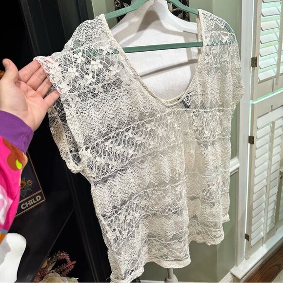 Torrid White Lace Top Size 1XL - Picture 4 of 8